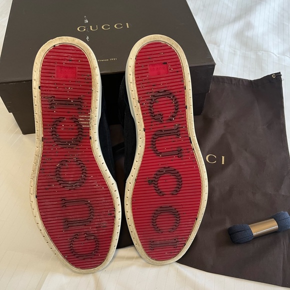 Men’s Gucci Blue Suede Interlocking GG Lace up sneaker - Picture 5 of 10